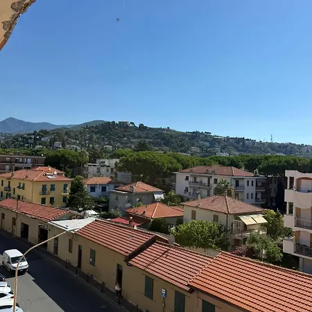 Giotto House Elegant - Sea View بورديغيرا