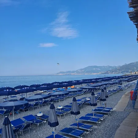 Giotto House Elegant - Sea View * بورديغيرا